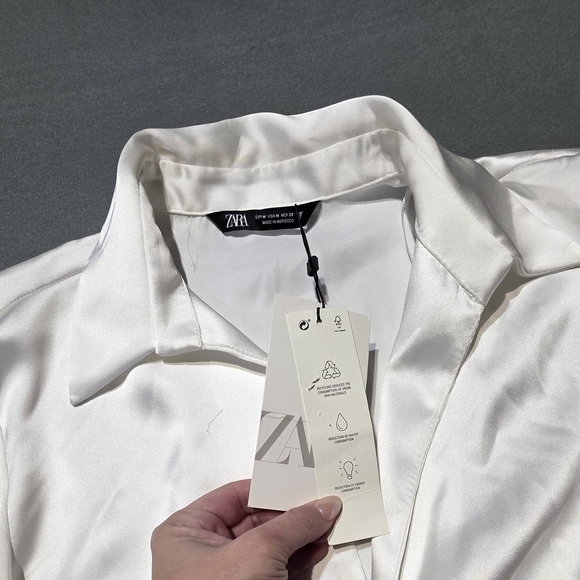 NWT Zara White Satin Medium Wrap Dress PTP 21 - Length 33 - Picture 4 of 5